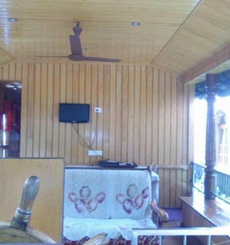 Sree Parvathy Houseboat, Alleppey 4